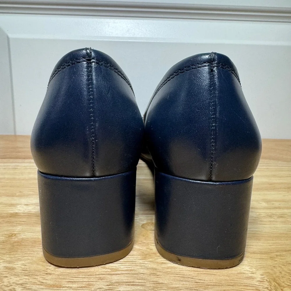 Tory Burch Navy Blue Leather Block Heel Logo Medallion Pumps 57985 Womens 8M